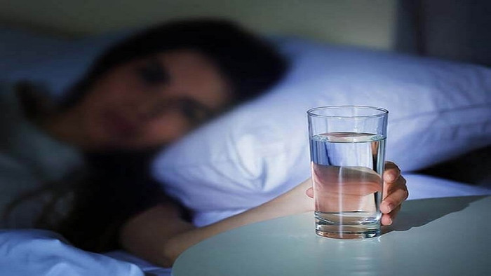 Khát nước lúc đêm khuya có thể cảnh báo bệnh tiểu đường.