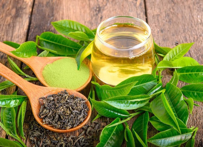 Trà xanh giúp chống oxy hóa, giữ đầu óc tỉnh táo.