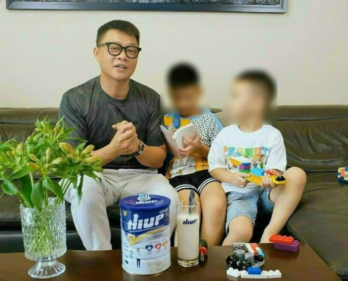 BTV Quang Minh khi quảng cáo sản phẩm sữa HIUP. Ảnh: Sưu tầm