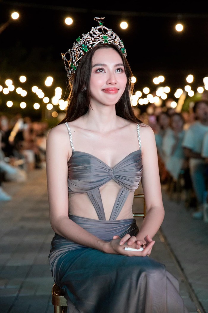 hoa-hau-thuy-tien-co-bi-tuoc-vuong-mien-1747661874.jpg