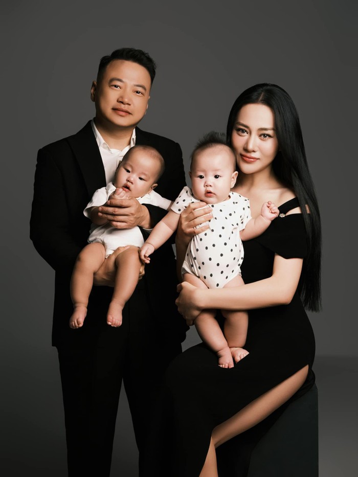 phuong-oanh-shark-binh-cung-2-con-1748015521.jpg