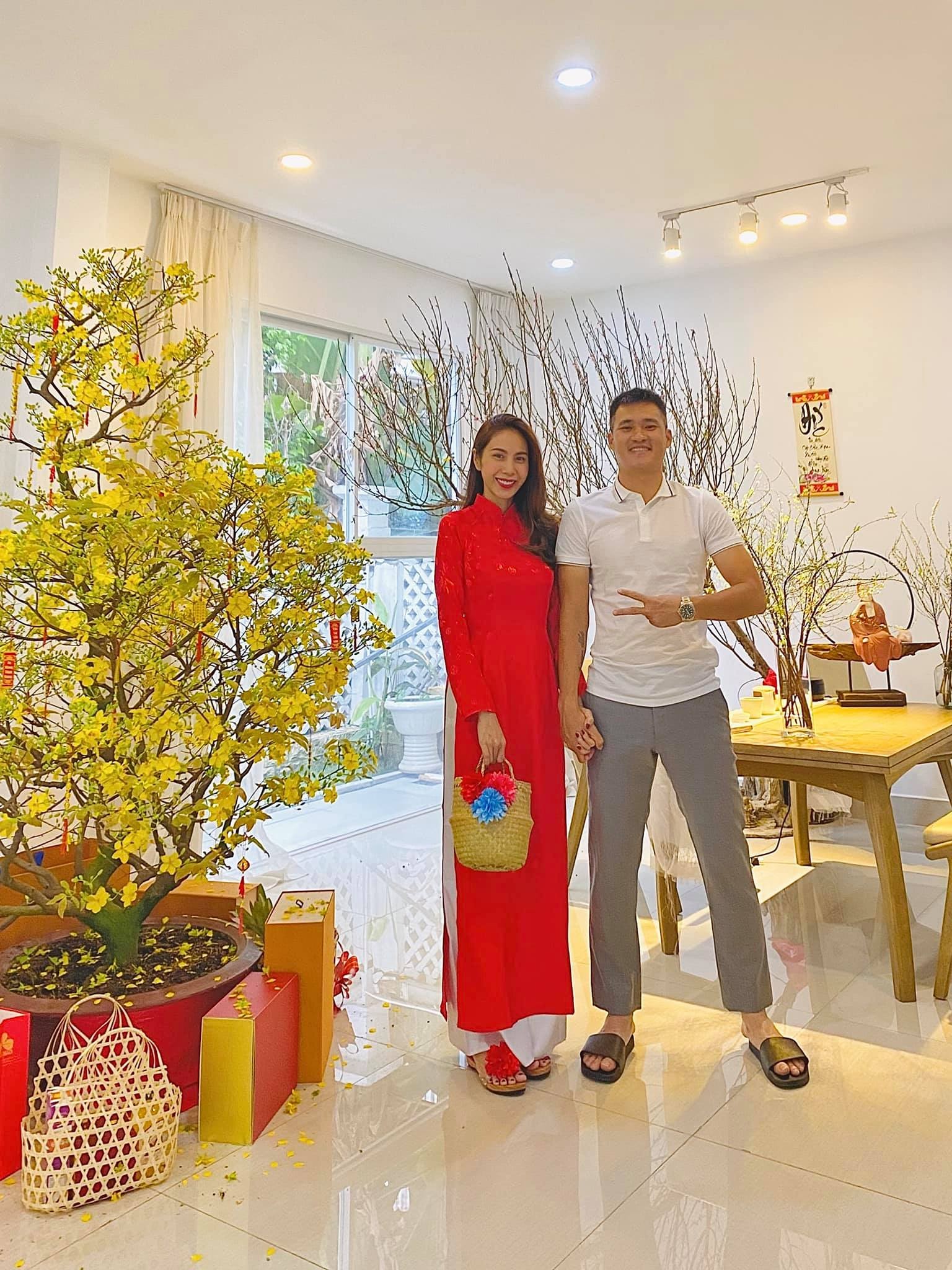 anh-cong-vinh-va-thuy-tien-don-tet-1750956166.jpg