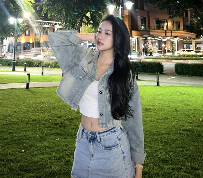 ha-truc-linh-khong-ngai-thu-suc-o-nhung-ban-phoi-thoi-trang-ca-tinh-1751244350.jpg