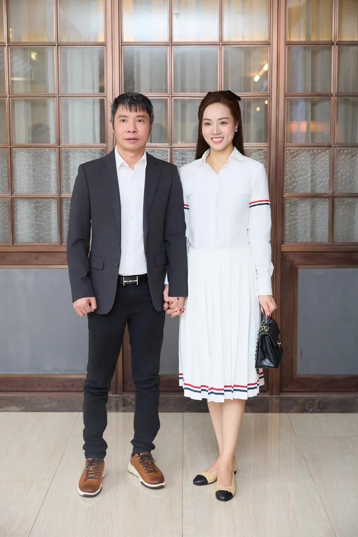 anh-cong-ly-va-vo-1751714315.jpg