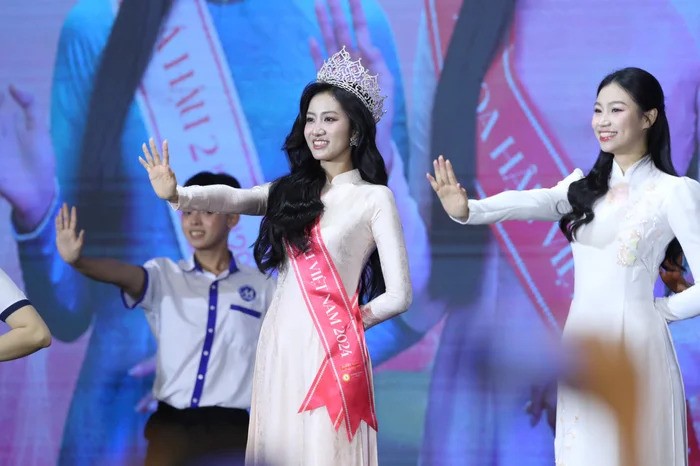 nang-hau-gen-z-ha-truc-linh-1751963839.jpg
