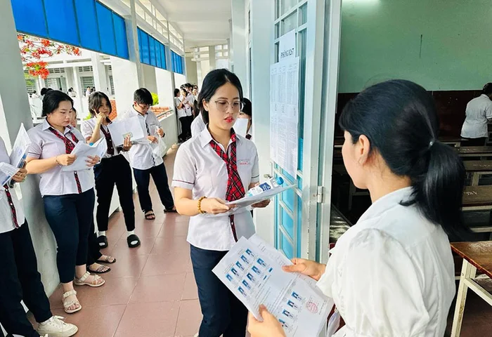 anh-thi-tot-nghiep-1752403798.jpg