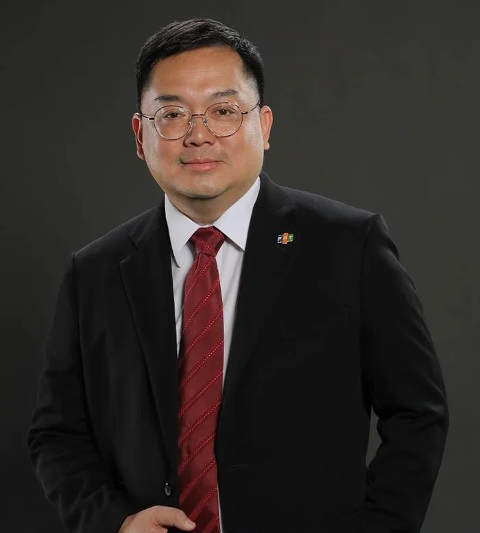 hinh-anh-ong-hoang-nam-tien-1754048711.jpg