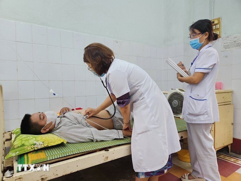 kiem-tra-suc-khoe-cho-nguoi-benh-sot-xuat-huyet-dengue-tai-trung-tam-y-te-thanh-pho-hue-1754108906.jpg