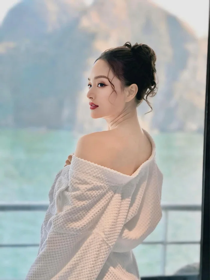 anh-dien-vien-lan-phuong-mac-vay-trang-1756019284.jpg