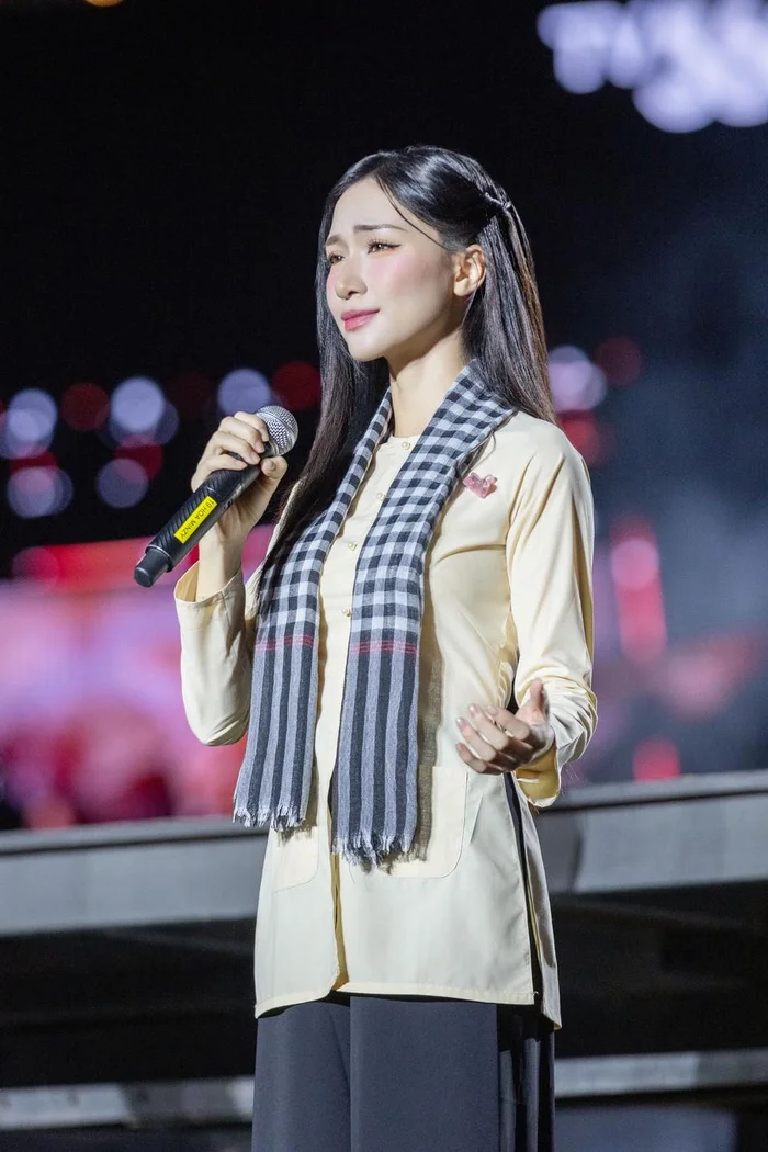 anh-hoa-minzy-bieu-dien-1756390964.jpg