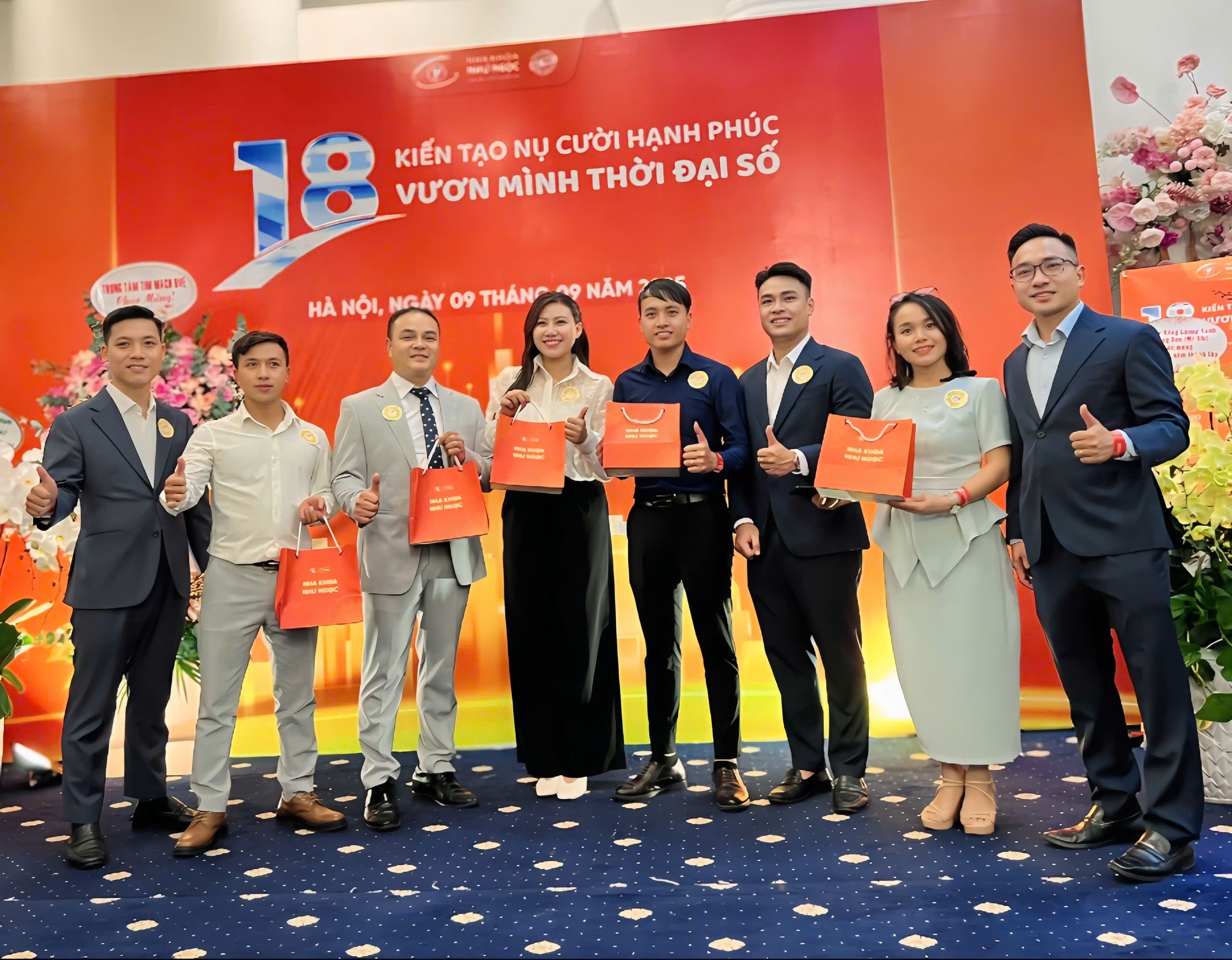 10-doanh-nhan-nguyen-hong-dang-su-kien-ky-niem-18-nam-thanh-lap-nha-khoa-nhu-ngoc-1757484709.jpg