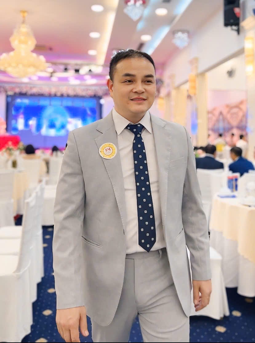 8-doanh-nhan-nguyen-hong-dang-su-kien-ky-niem-18-nam-thanh-lap-nha-khoa-nhu-ngoc-1757484705.jpg