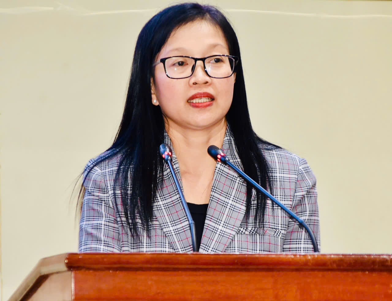 nguyen-thi-kim-tuyen-truong-ban-tuyen-giao-va-dan-van-dong-thap-1758762741.jpg