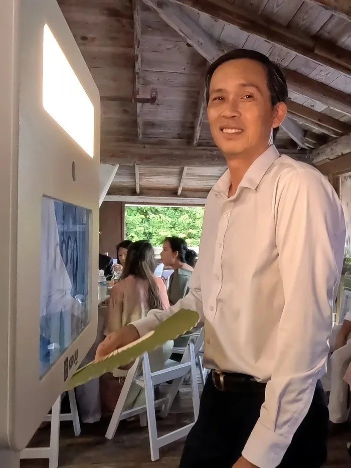 hoai-linh-thuong-xuyen-vuong-tin-don-nhu-qua-doi-mac-benh-nang-nam-nghe-si-da-len-tieng-phu-nhan-thong-tin-nay-anh-fb-duong-trieu-vu-1759040524.jpg