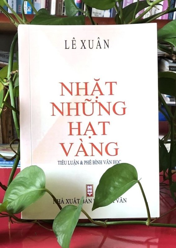 tac-pham-nhat-nhung-hat-vang-nha-van-le-xuan-1759054656.jpg