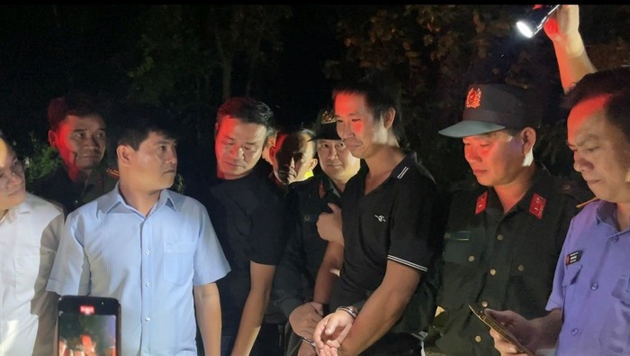 giam-doc-cong-an-tinh-dau-tranh-lam-viec-voi-nghi-pham-1759799451.jpg