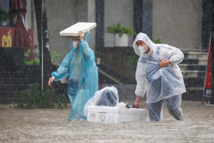 ha-noi-ngap-hoc-online-1759826668.jpg