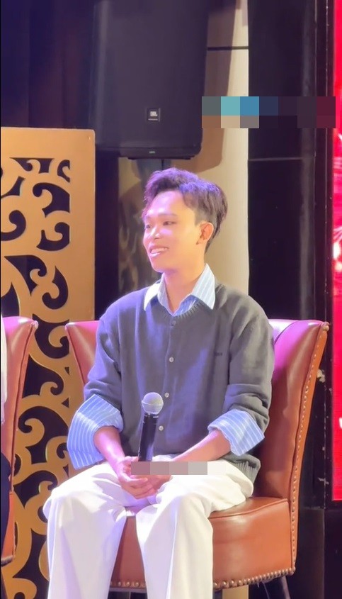 hinh-anh-ho-van-cuong-moi-nhat-1759929256.jpg
