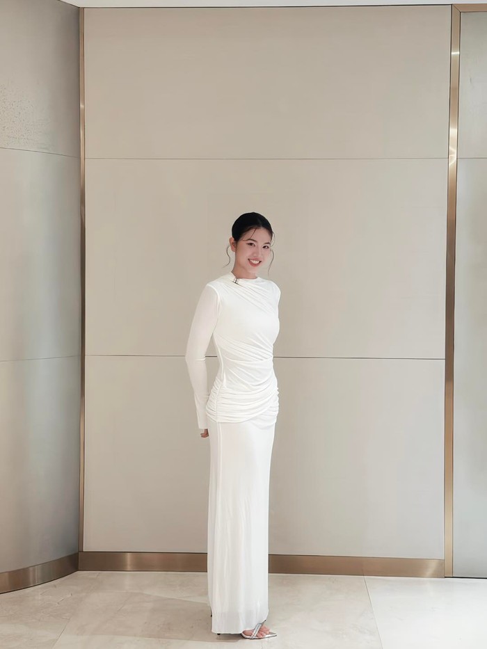 anh-vien-giay-mui-nhon-1761092899.jpg
