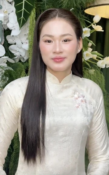 chi-gai-hoa-hau-do-thi-ha-1761276409.jpg