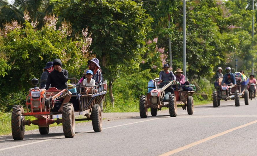 nguoi-dan-di-so-tan-tranh-xung-dot-tai-oddar-meanchey-campuchia-1766660720.png