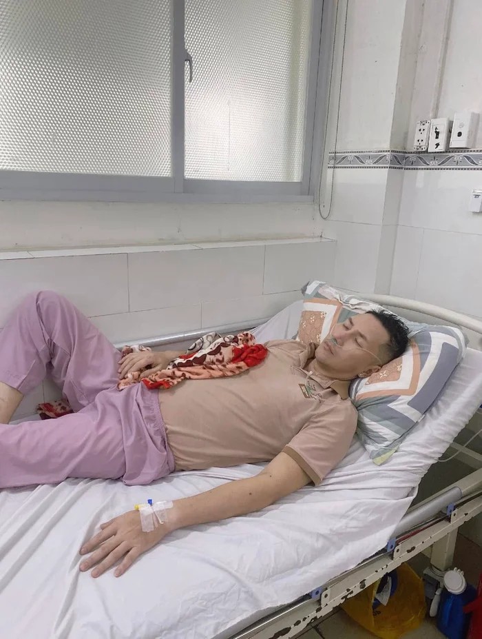Người mẫu Nam Phong từng khiến nhiều người lo lắng khi đăng tải bài viết phải chiến đấu để giành giật sự sống hồi cuối năm 2024. (Ảnh: FBNV)