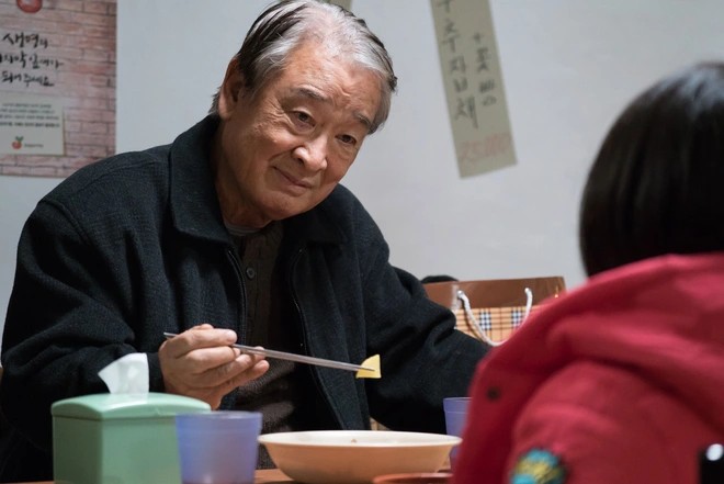 Lee Soon Jae nổi tiếng với khán giả Việt trong Gia Đình Là Số 1.