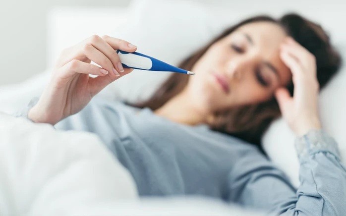 Không nên xem thường các dấu hiệu của cảm cúm khi đang mang thai, cũng như không tự ý sử dụng thuốc mà chưa thăm khám với bác sĩ chuyên môn. (Ảnh minh họa từ Internet)