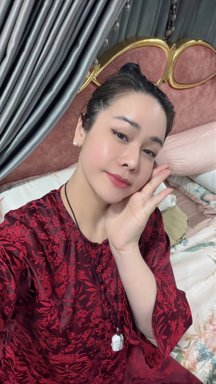 Nhật Kim Anh mới livestream trò chuyện với khán giả vào ngày 29/11. Ảnh: FBNV