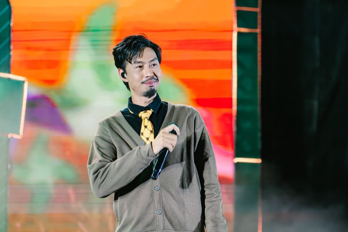 Nam rapper cho biết anh không phải là người sáng lập dự án, cũng như không tham gia vào bộ máy quản lý, vận hành hay quyết định việc sử dụng ngân sách của dự án này. (Ảnh FBNV)