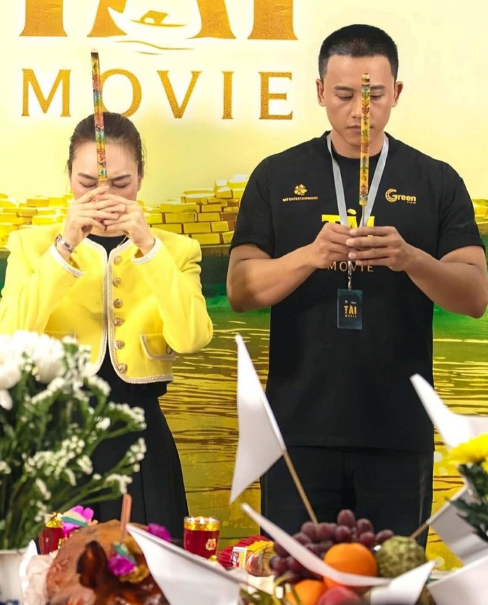 Mỹ Tâm và Mai Tài Phến trong buổi cúng khai máy dự án phim điện ảnh mới được công bố cách đây ít ngày.