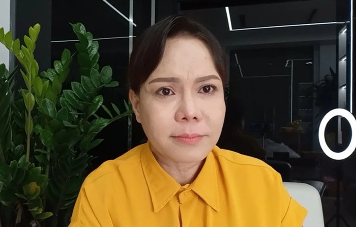 Dù từng bị mỉa hai hay ý kiến trái chiều, nhiều năm qua, Việt Hương vẫn âm thầm, bền bỉ với các hoạt động từ thiện.