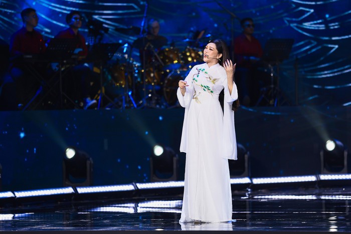 Phản ứng của khán giả khi Hồ Văn Cường đứng chung sân khấu với Như Quỳnh Ảnh 3