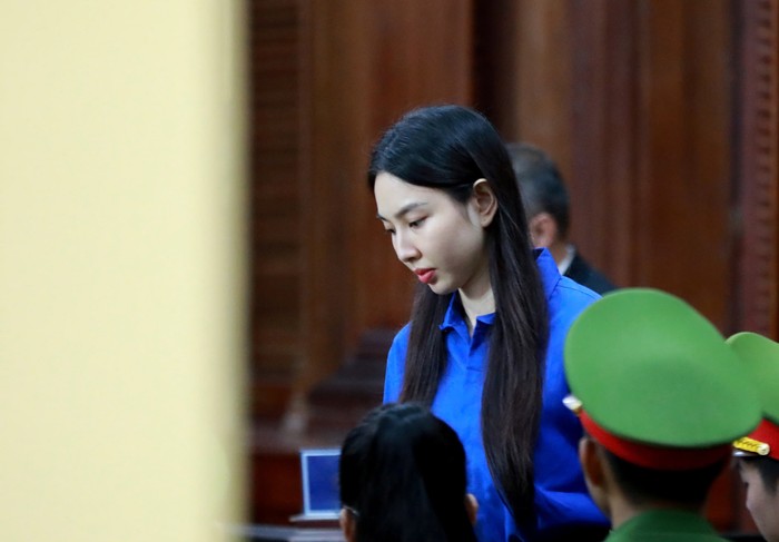 Những bê bối liên quan đến Hoa hậu Nguyễn Thúc Thùy Tiên cùng Quang Linh Vlogs, Hằng Du Mục khiến nhiều khán giả thất vọng.