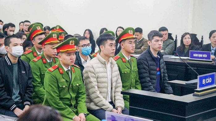 Ông chủ Z Holding Hoàng Quang Thịnh (áo trắng). Ảnh: Tuổi Trẻ Online