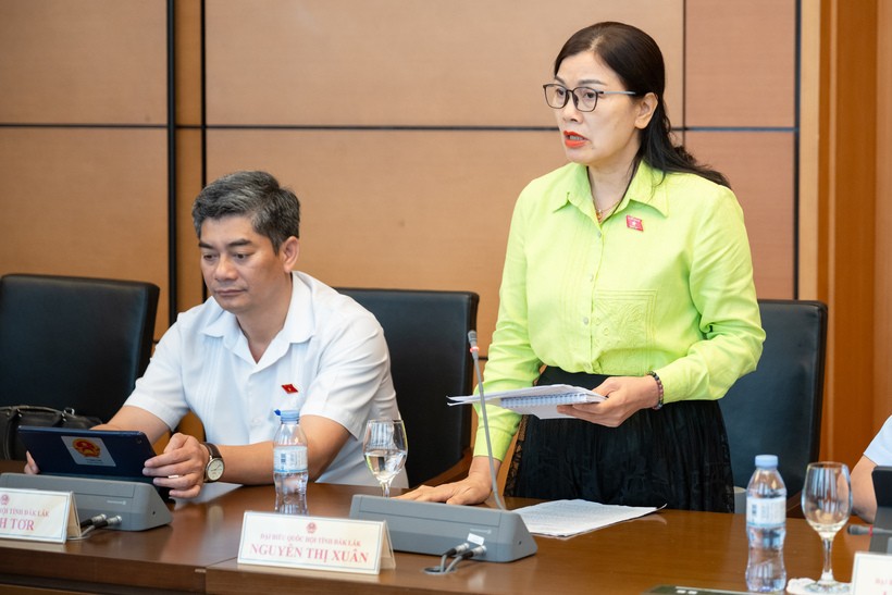 dai-bieu-quoc-hoi-thieu-tuong-nguyen-thi-xuan-pho-giam-doc-cong-an-tinh-dak-lak-1747585614.jpg