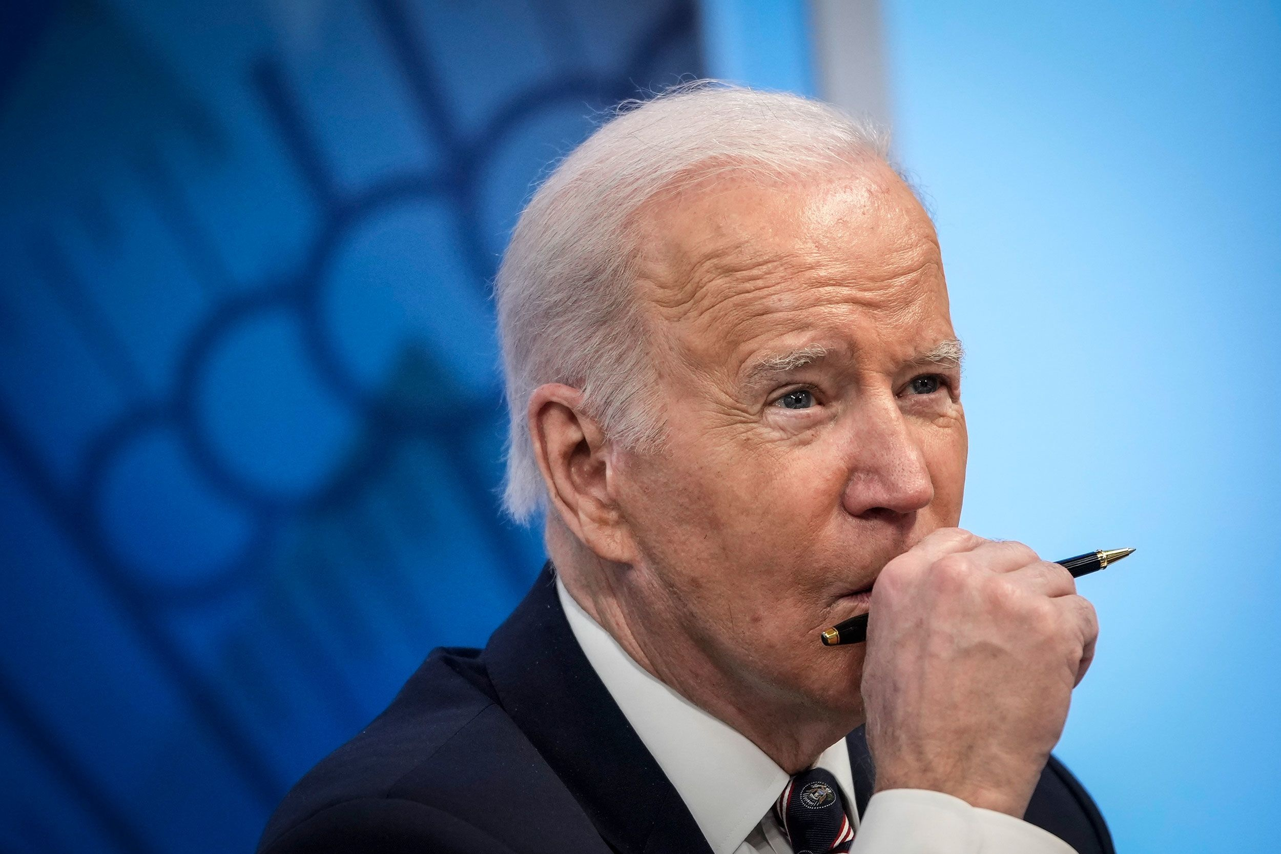 ong-joe-biden-duoc-chan-doan-mac-ung-thu-tuyen-tien-liet-1747630857.png
