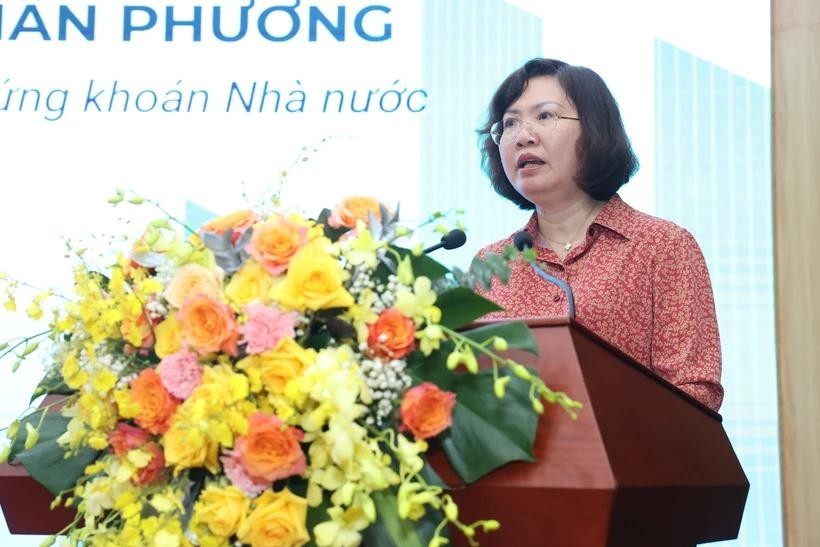 ba-vu-thi-chan-phuong-chu-tich-uy-ban-chung-khoan-nha-nuoc-1749493993.jpg