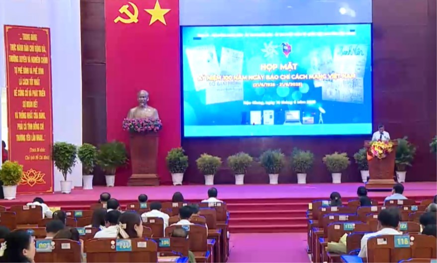 hau-gang-hop-mat-ky-niem-100-nam-ngay-bao-chi-cach-mang-viet-nam-1750207231.jpg