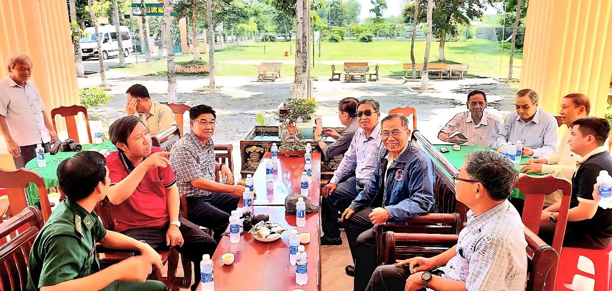 hoi-nha-bao-tinh-tien-giang-to-chuc-di-thuc-te-sang-tac-tai-dong-thap-1751253088.jpg