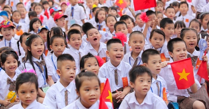 ha-noi-mien-hoc-phi-cho-hoc-sinh-cong-lap-1760054239.jpg