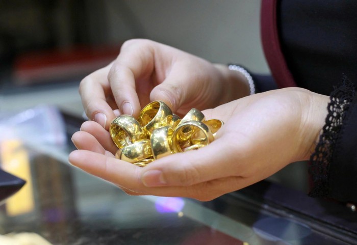 gia-vang-nhan-hon-vang-mieng-1760973574.jpg