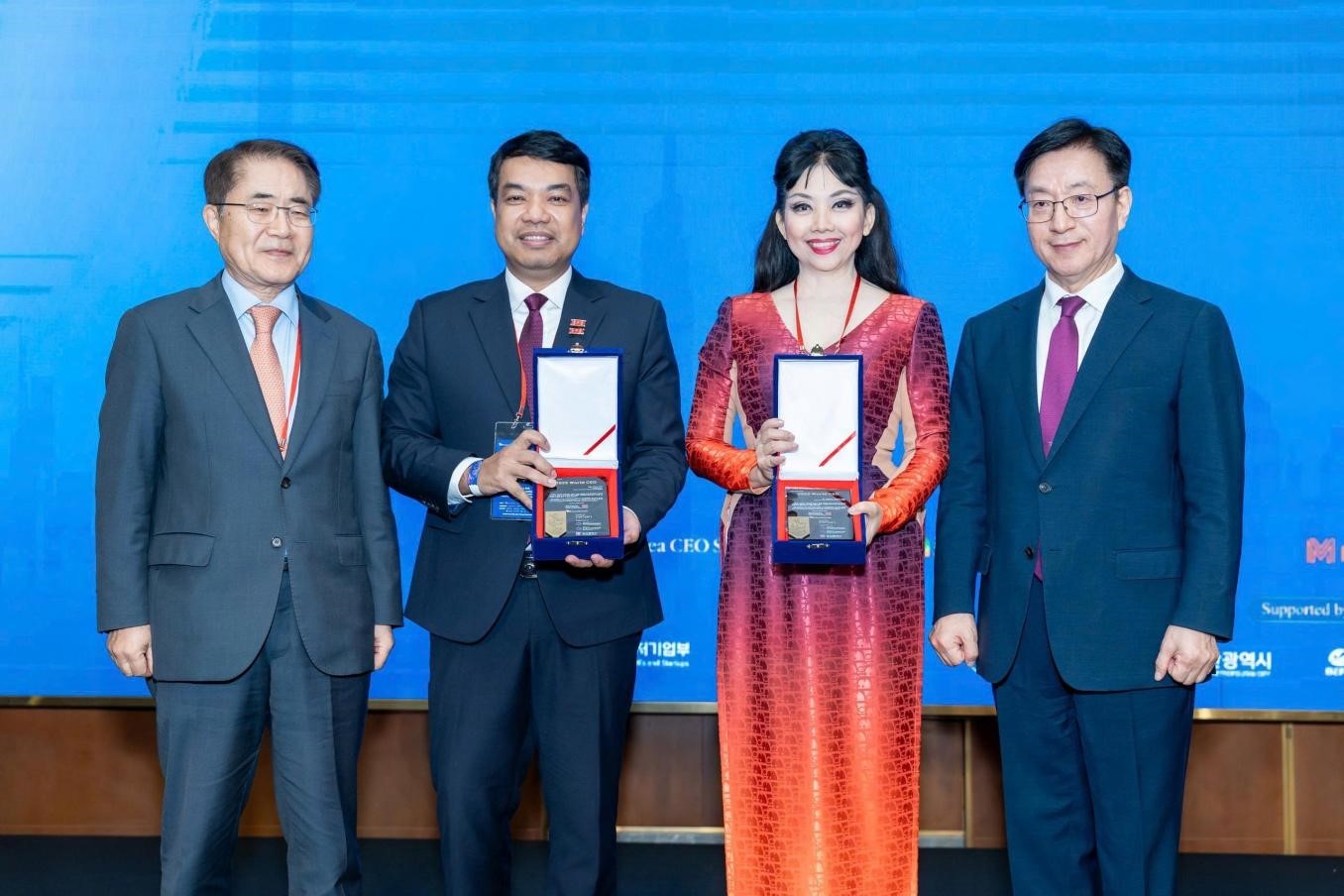 dai-su-cicon-tien-si-nha-thiet-ke-quynh-paris-1761640177.jpg