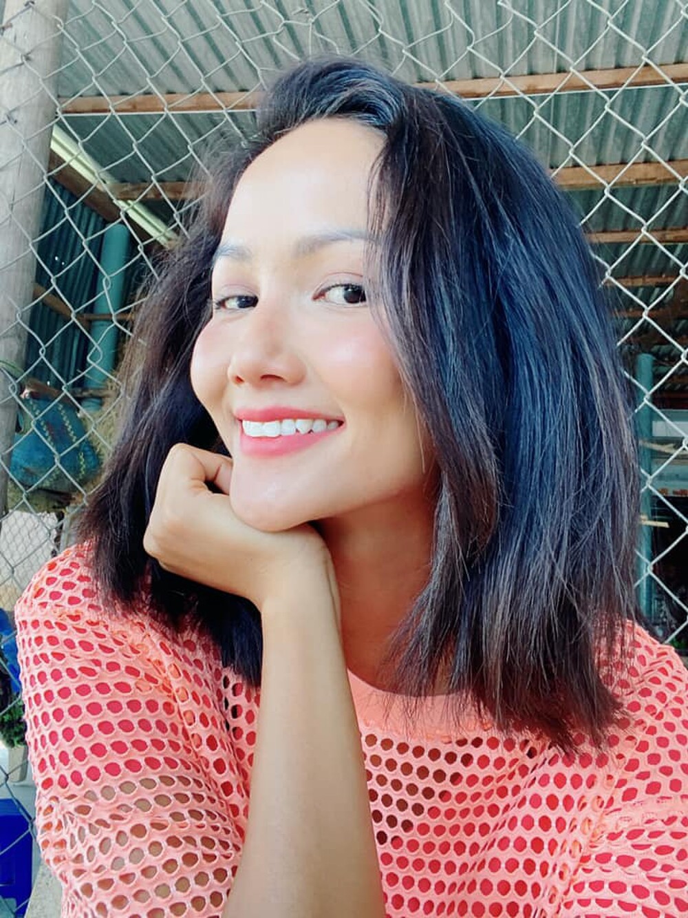 1-h-hen-nie-noi-gi-khi-bi-soi-cam-nhon-nhu-phu-thuy-1617443072.jpg