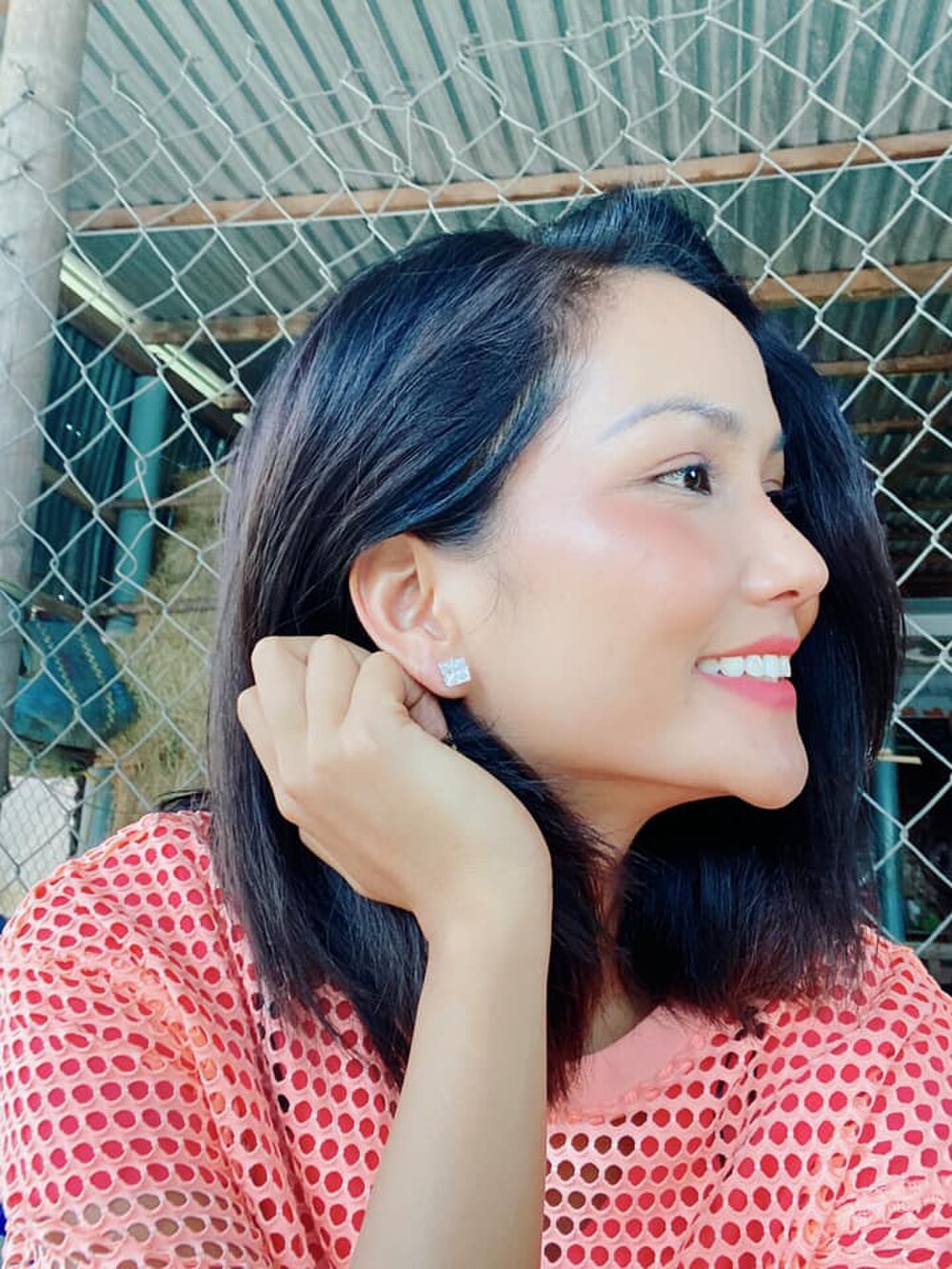 2-h-hen-nie-noi-gi-khi-bi-soi-cam-nhon-nhu-phu-thuy-1617443072.png