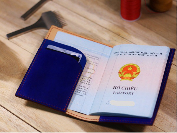 doi-chung-minh-cong-dan-sang-can-cuoc-cong-dan-gan-chip-co-phai-lam-lai-ho-chieu-1617456976.jpg