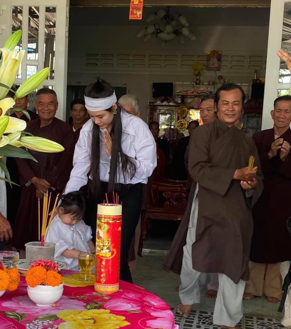 1-linh-lan-cung-100-ngay-cho-van-quang-long-1617788032.jpg