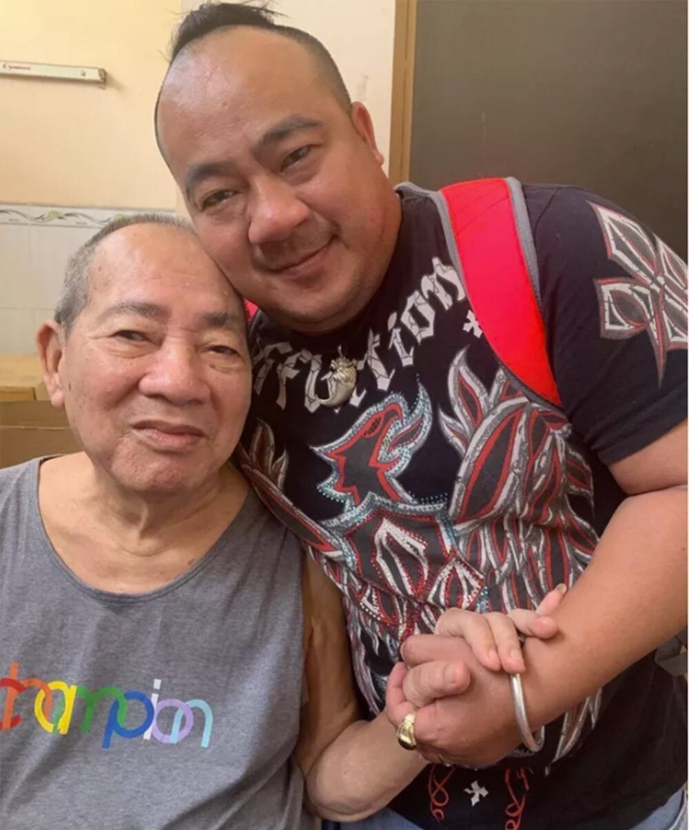 1-co-nghe-si-duc-lang-tung-san-long-hien-doi-mat-cho-con-trai-hieu-hien-1618409981.jpeg