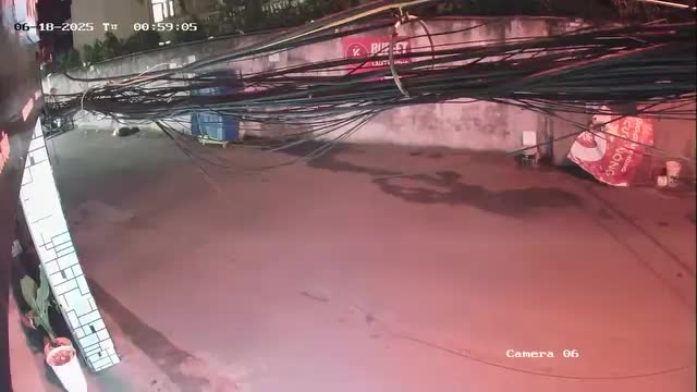 clip-trom-xe-may-o-phuong-tu-liem-1757678385.mp4