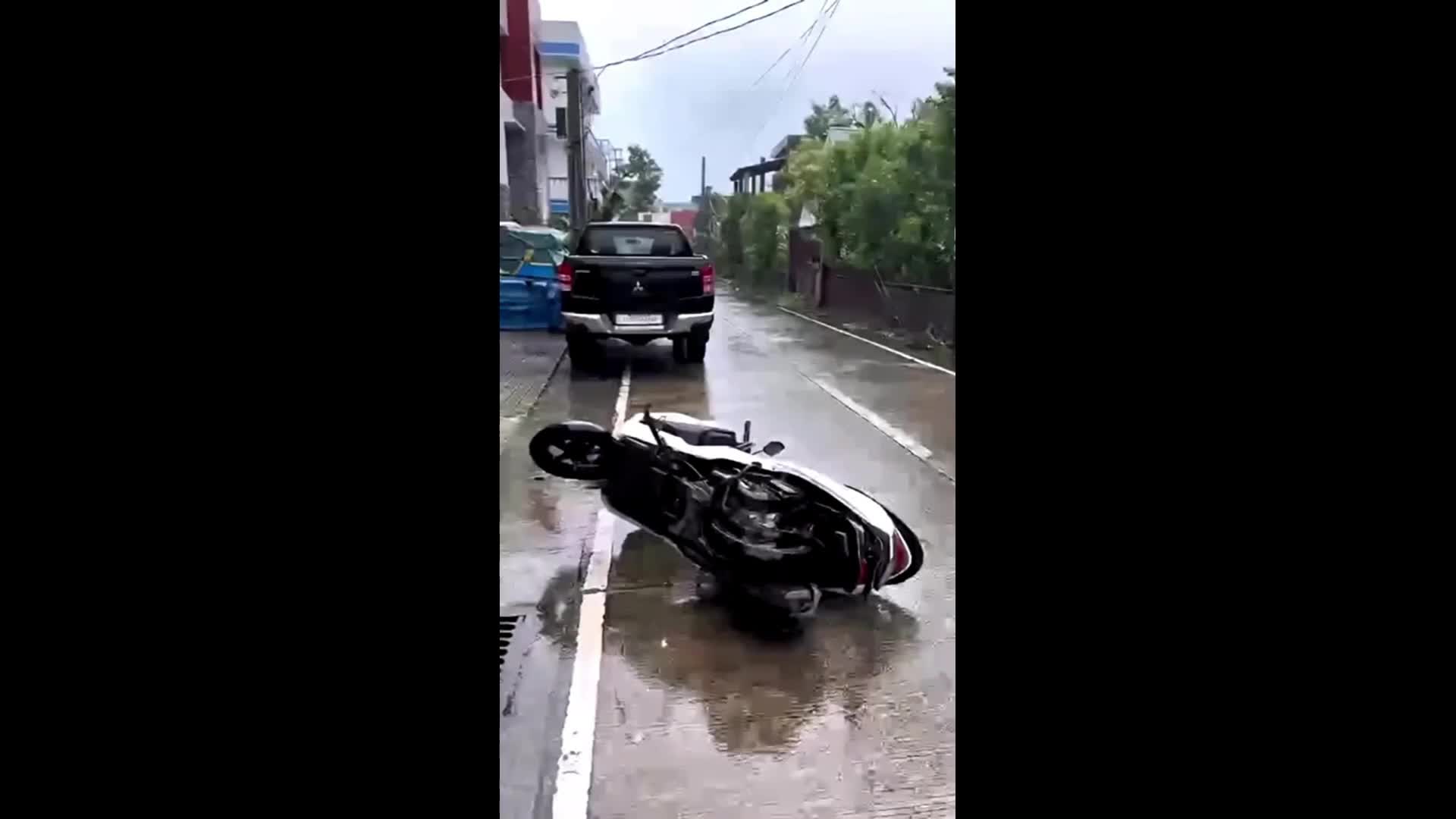mua-bao-o-phillippines-1758643938.mp4